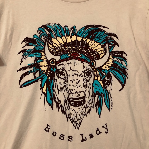 Bella Canvas Tops - BOSS LADY  BUFFALO INDIAN HEADDRESS T SHIRT SIZE L